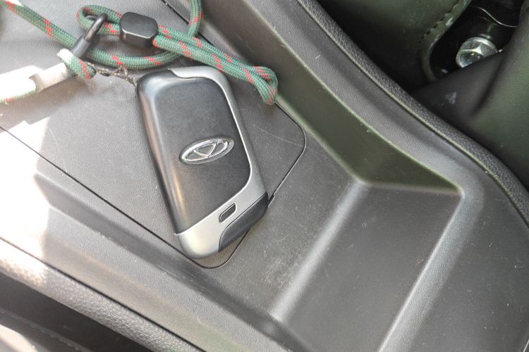 奇瑞 小蚂蚁 2022款 甜粉款 半糖版 三元锂 30kW 408km中控内饰7001