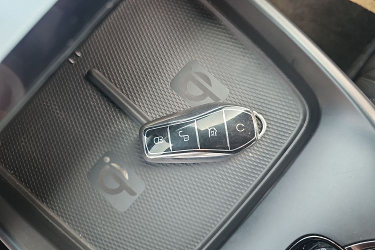 比亚迪 海豹 2024款 荣耀版 550km 精英型中控内饰11