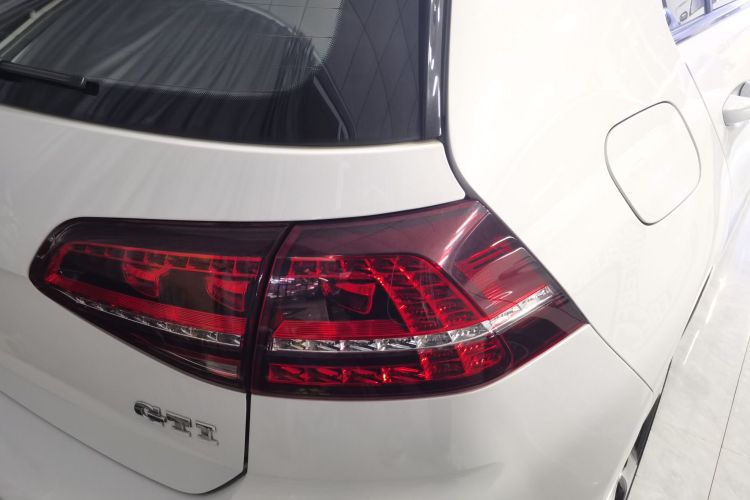 大众 高尔夫GTI 2016款 2.0TSI GTI车身外观9