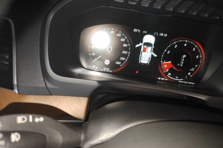 沃尔沃XC90 2019款 T6 智逸版 7座 国VI中控内饰15