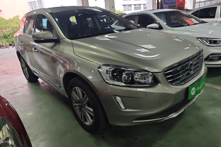 沃尔沃XC60 2016款 T5 AWD 智远版车身外观3
