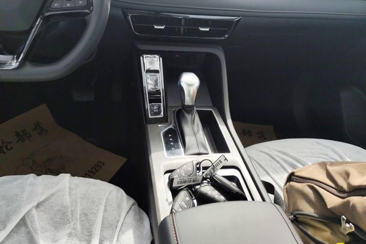 荣威i5 2023款 1.5L CVT豪华版中控内饰18