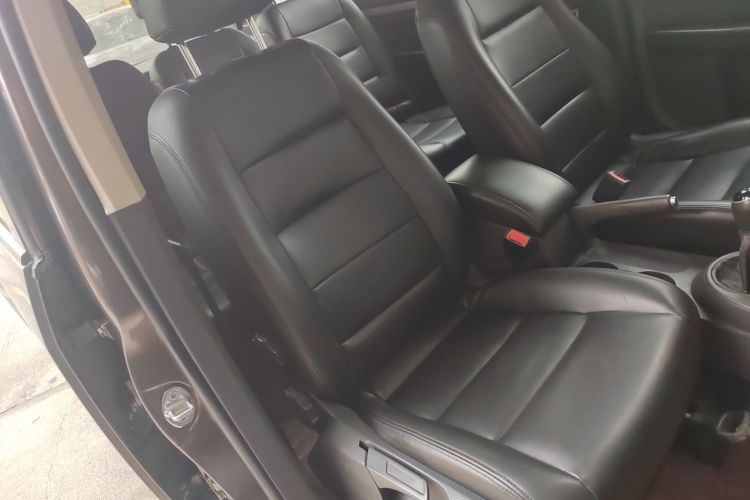 大众 途安 2013款 1.4T 手动风尚版5座局部细节41