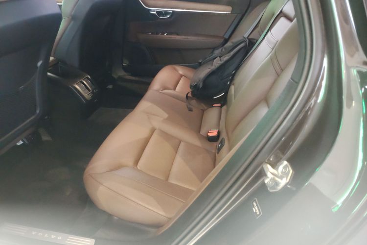 沃尔沃S90 2021款 B5 智逸豪华版中控内饰7004