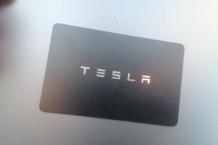 特斯拉 Model Y 2022款 改款 长续航全轮驱动版中控内饰7001