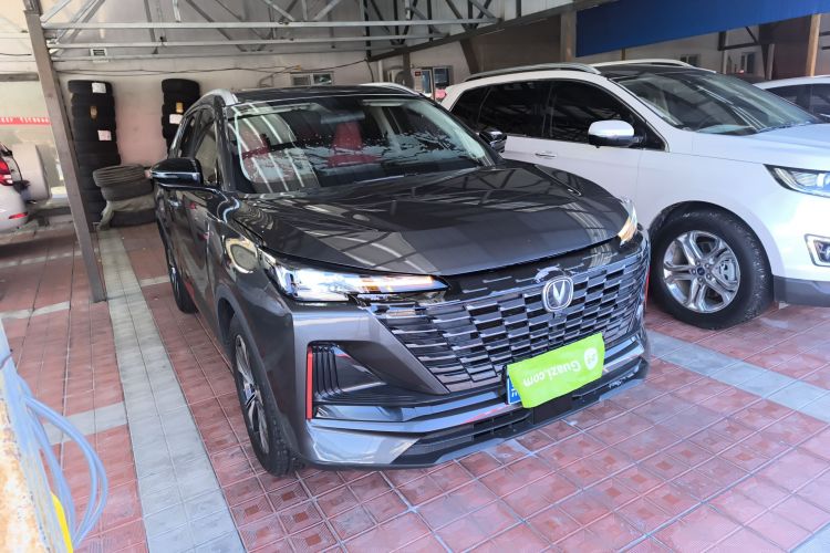 长安CS55PLUS 2022款 第二代 1.5T DCT尊贵型车身外观3