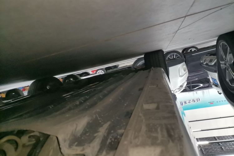 铃木 凯泽西 2011款 2.4L 两驱CVT标准版局部细节9002