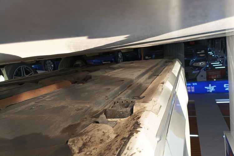 奔驰C级 2021款 C 200 L 时尚型运动版局部细节9001