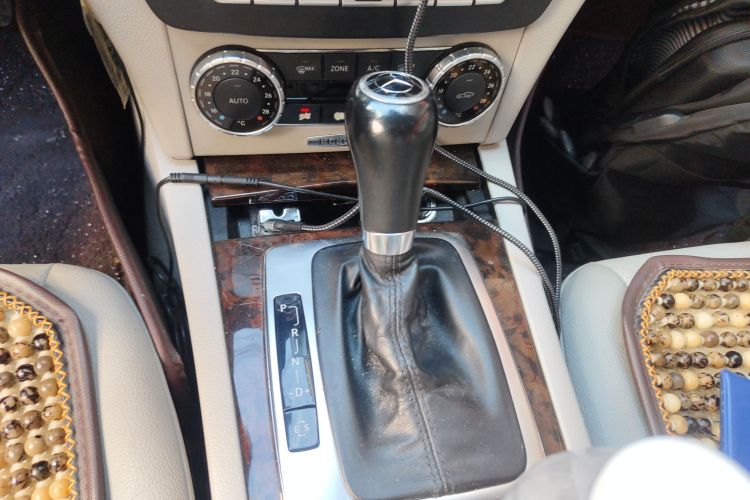 奔驰C级 2013款 C 260 CGI 优雅型局部细节18