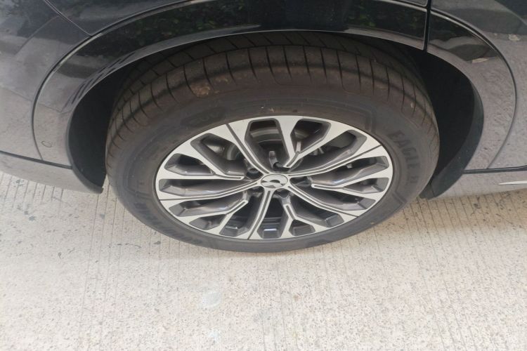 蔚来ES6 2025款 75kWh车身外观6008