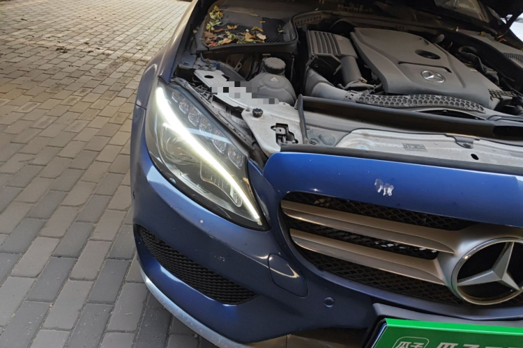 奔驰C级 2017款 改款 C 200 L 运动版车身外观8