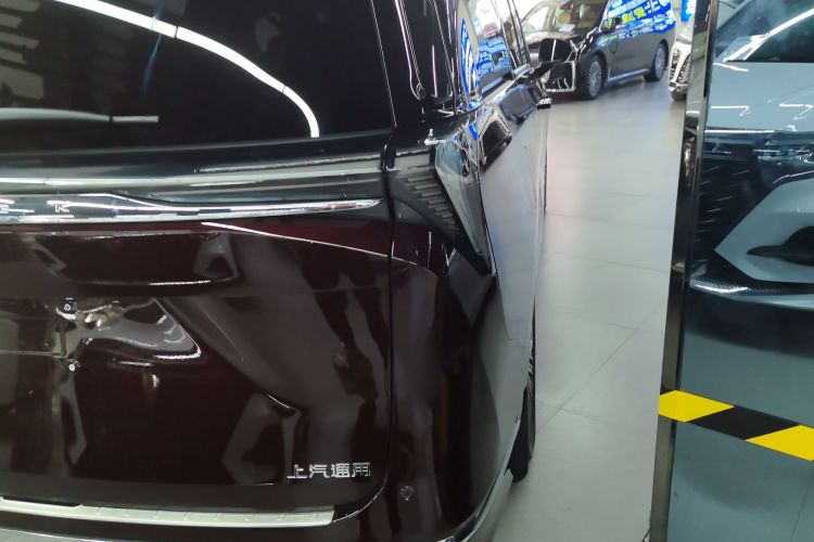 别克GL8新能源 2024款 陆尊 尊享版 7座车身外观9