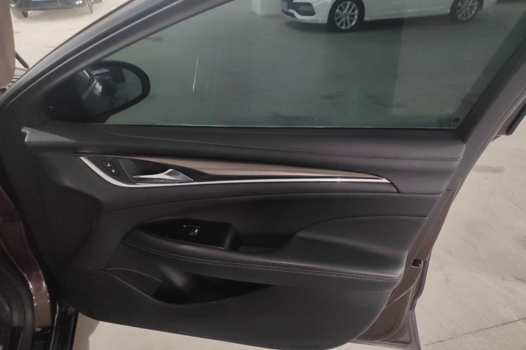 别克 君越 2016款 改款 28T 精英型中控内饰7005