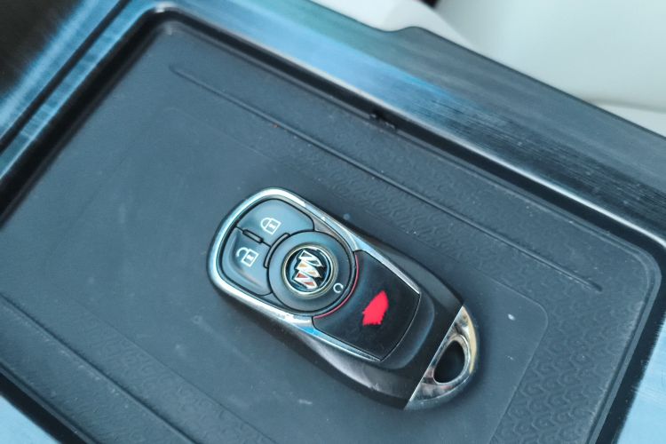 别克GL8 2021款 陆上公务舱 652T 舒适型中控内饰11