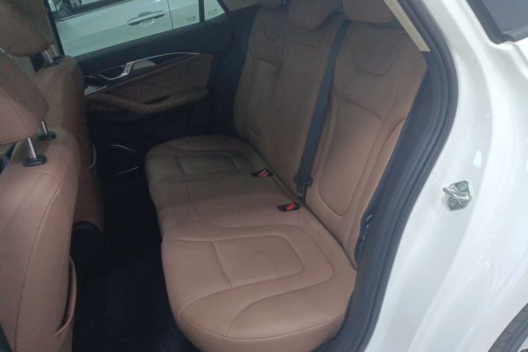 奔腾B70 2024款 龙腾版 1.5T 领创型中控内饰21