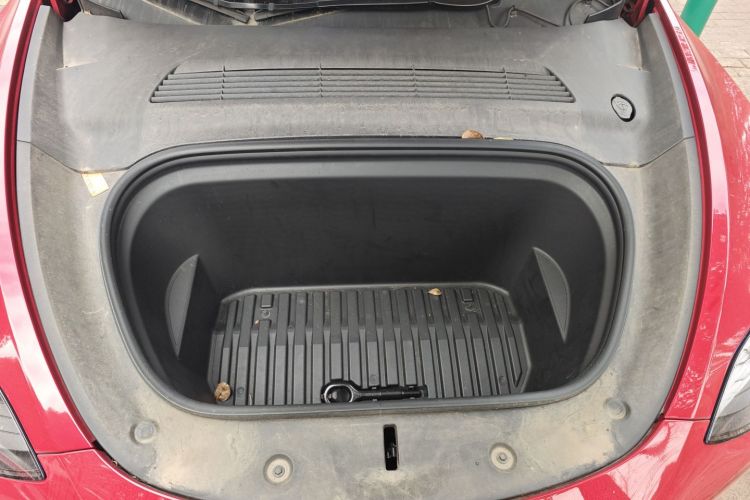 特斯拉 Model Y 2021款 长续航全轮驱动版局部细节24