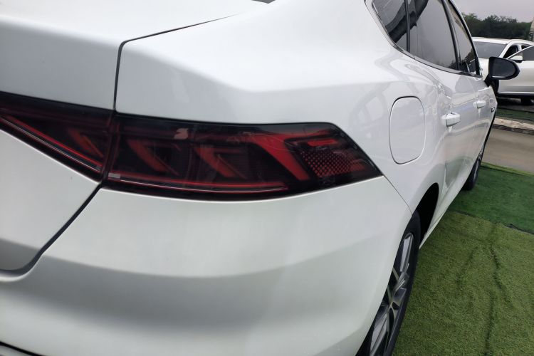 比亚迪 秦PLUS 2023款 冠军版 DM-i 120KM领先型车身外观9