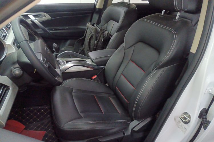 吉利汽车 博越 2018款 1.8TD 手动两驱智雅型中控内饰19