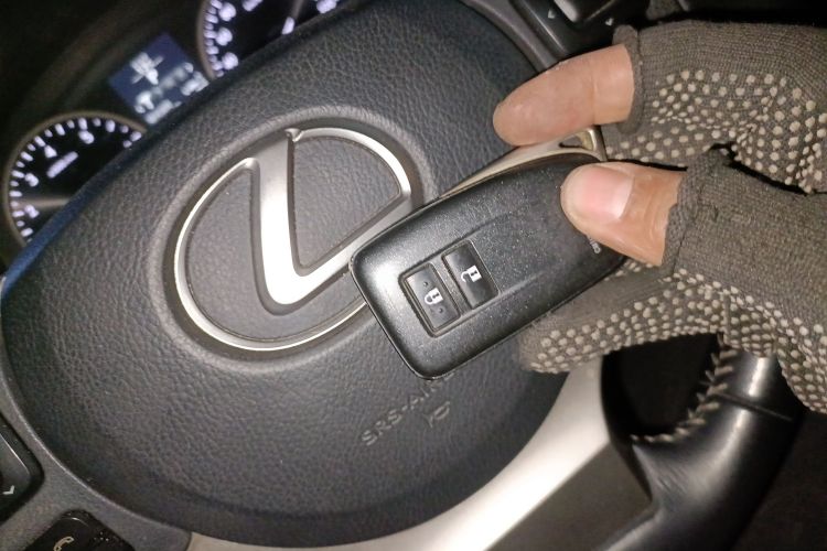 雷克萨斯NX 2015款 200 前驱 锋行版中控内饰11