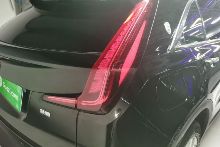 凯迪拉克XT4 2018款 28T 两驱技术型车身外观9