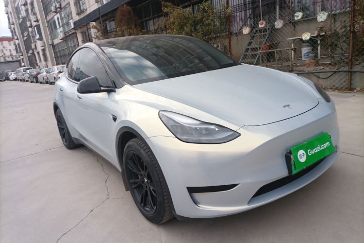 特斯拉 Model Y 2022款 改款 后轮驱动版车身外观3