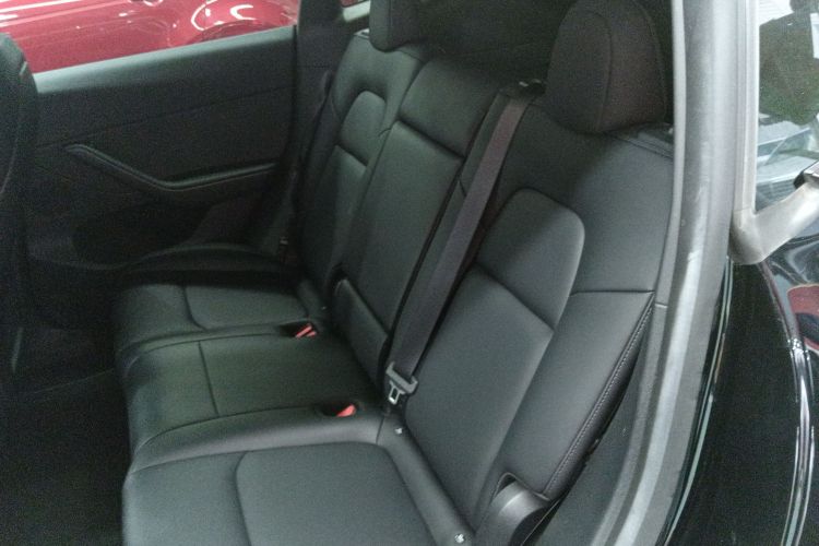 特斯拉 Model Y 2022款 改款 后轮驱动版中控内饰21