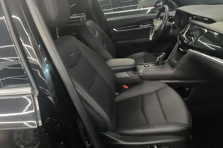 凯迪拉克XT6 2022款 2.0T 六座四驱豪华120周年限量版局部细节41