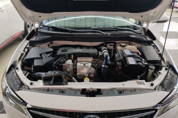 别克 英朗 2019款 18T 自动互联精英型 国VI机舱底盘24