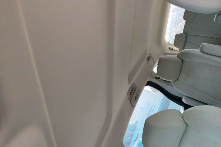 别克GL8 2021款 陆上公务舱 652T 舒适型中控内饰22