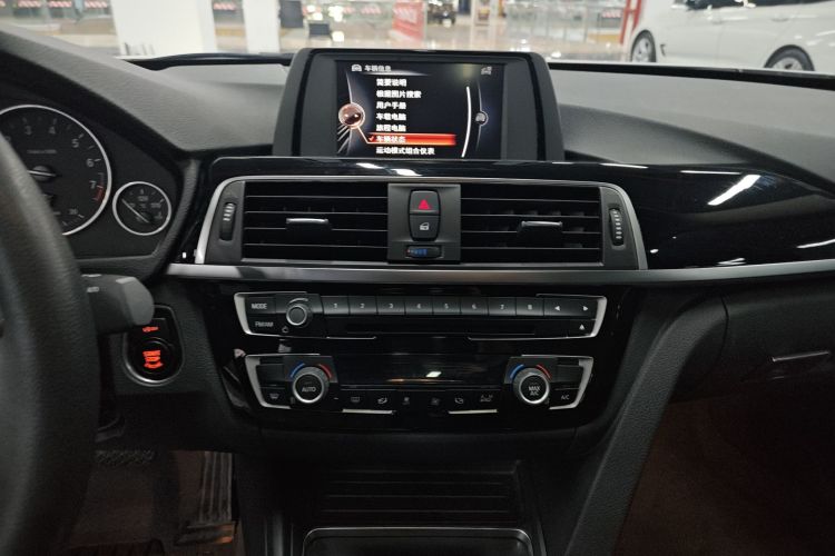 宝马3系 2017款 320Li 时尚型中控内饰16