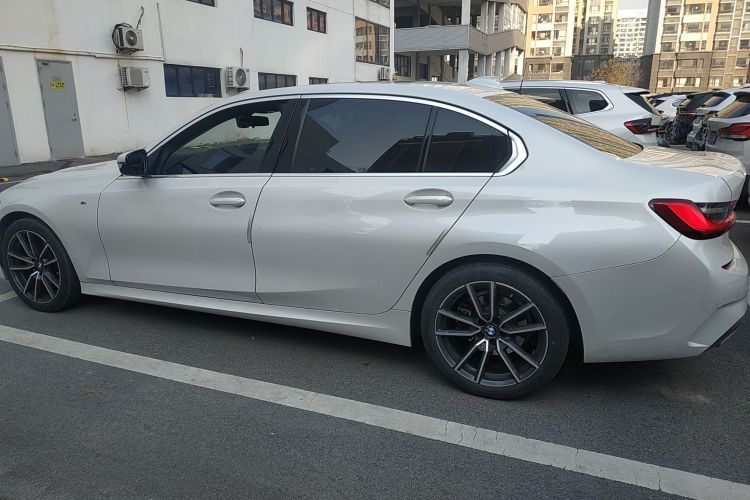 宝马3系 2021款 320Li M运动套装车身外观4