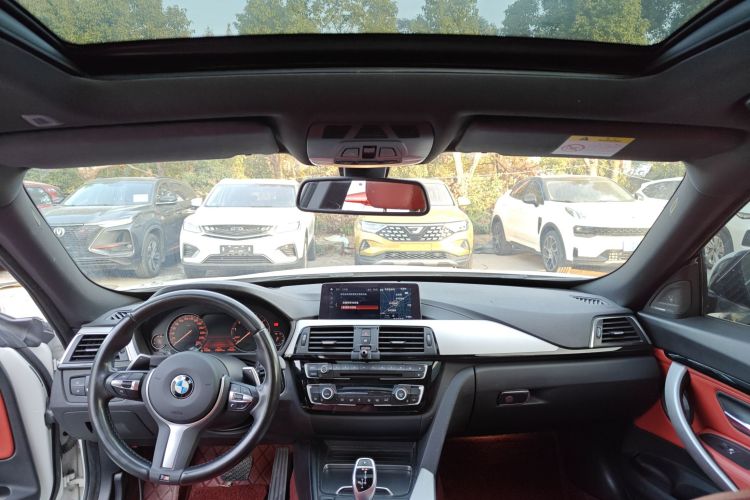 宝马3系GT 2019款 320i M运动型中控内饰22