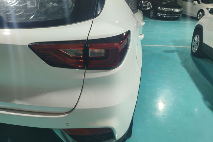 名爵ZS 2017款 1.5L 手动精英版车身外观9