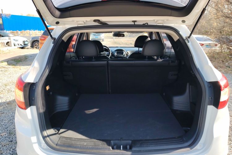 北京现代ix35 2015款 2.0L 自动两驱智能型 国IV中控内饰23