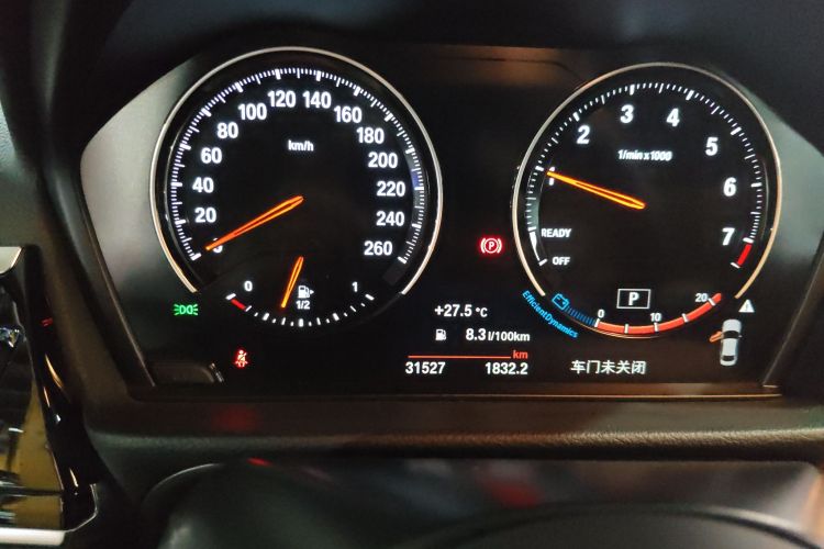 宝马1系 2021款 改款 120i M运动曜夜版局部细节14