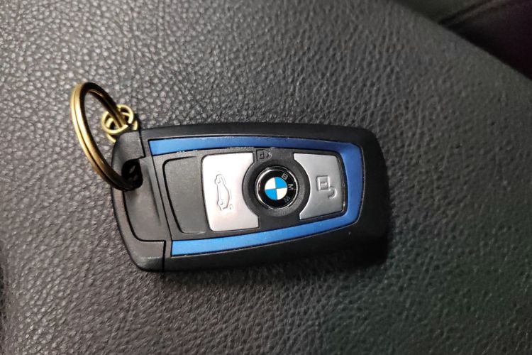 宝马3系GT 2020款 320i M运动套装中控内饰7001