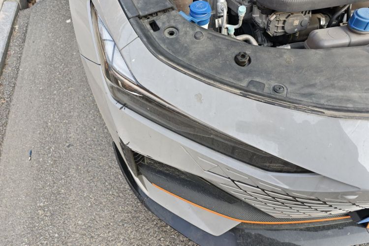 长安UNI-V 2023款 1.5T 运动版车身外观6006