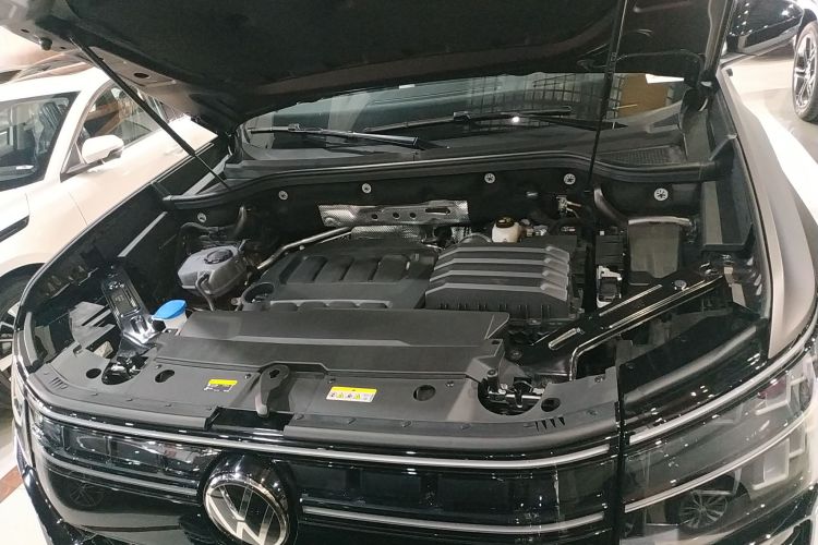 大众 2025款 途昂 Pro 450TSI 四驱登峰版机舱底盘24