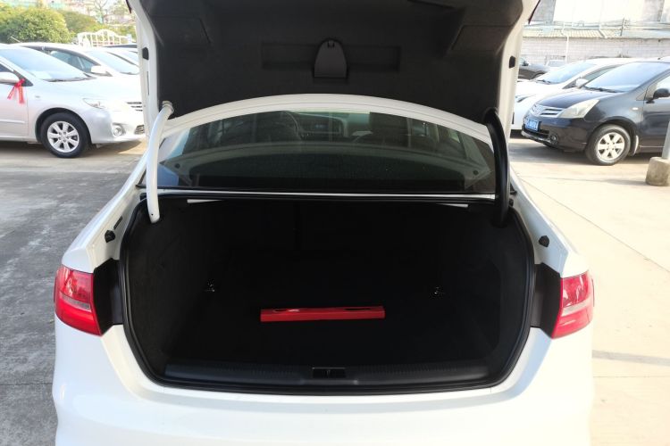 奥迪A4L 2015款 45 TFSI quattro个性运动型局部细节23