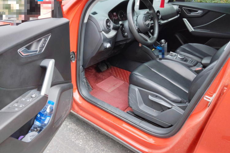 奥迪Q2L 2020款 35 TFSI 进取动感型中控内饰7003
