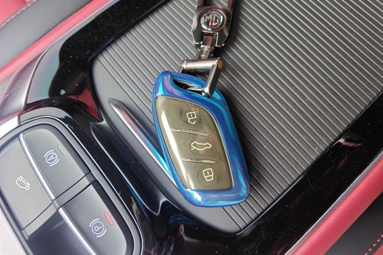 名爵HS 2019款 30T 自动两驱Trophy超燃版 国VI中控内饰7001