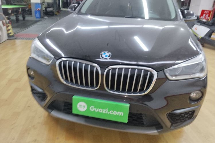 宝马X1 2016款 sDrive18Li 尊享型车身外观2