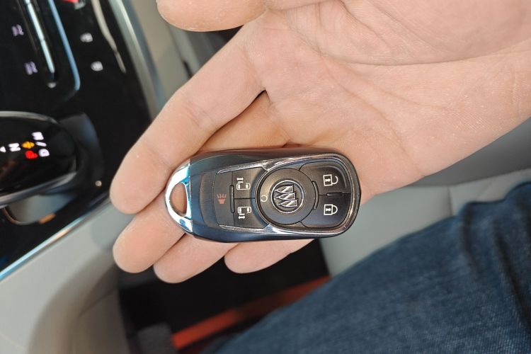 别克GL8 2023款 陆上公务舱 智享型中控内饰7001