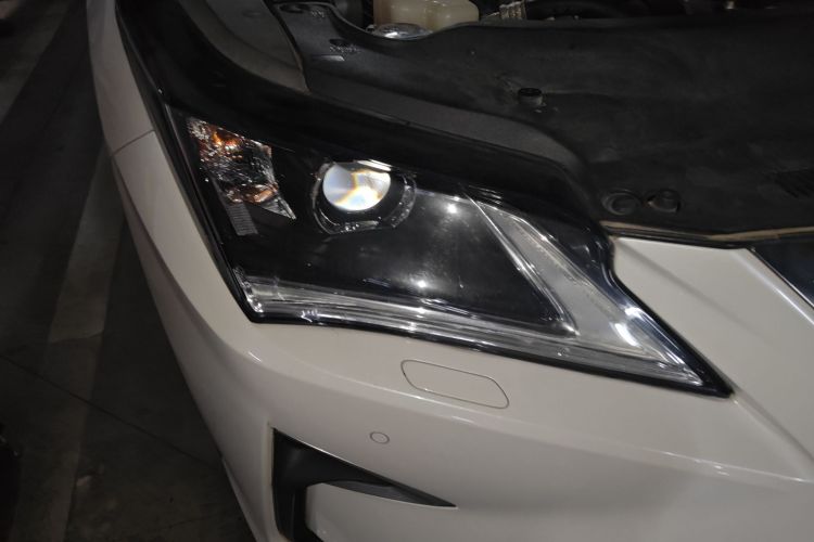 雷克萨斯RX 2016款 300 两驱精英版 国V车身外观6006