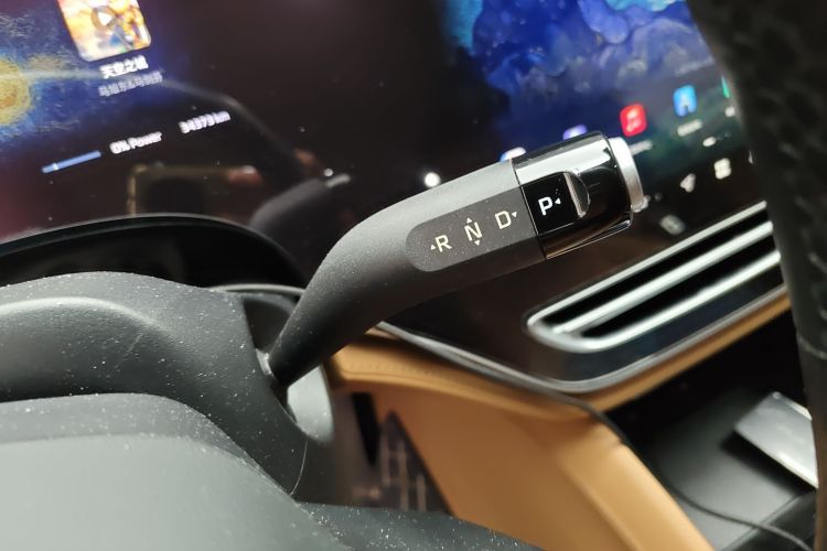 飞凡汽车 飞凡R7 2022款 长续高阶版中控内饰18