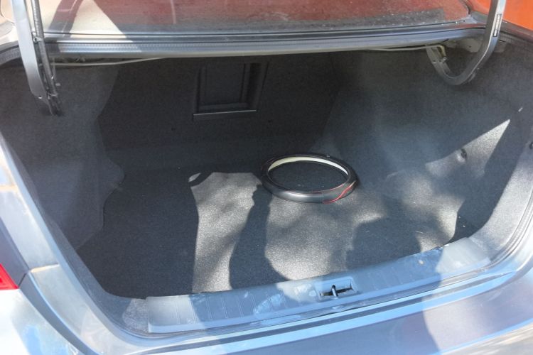 日产 轩逸 2022款 经典 1.6XL CVT豪华版机舱底盘23