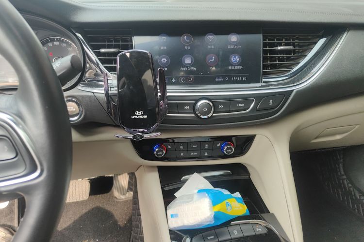 别克 君威 2020款 552T 精英型中控内饰16