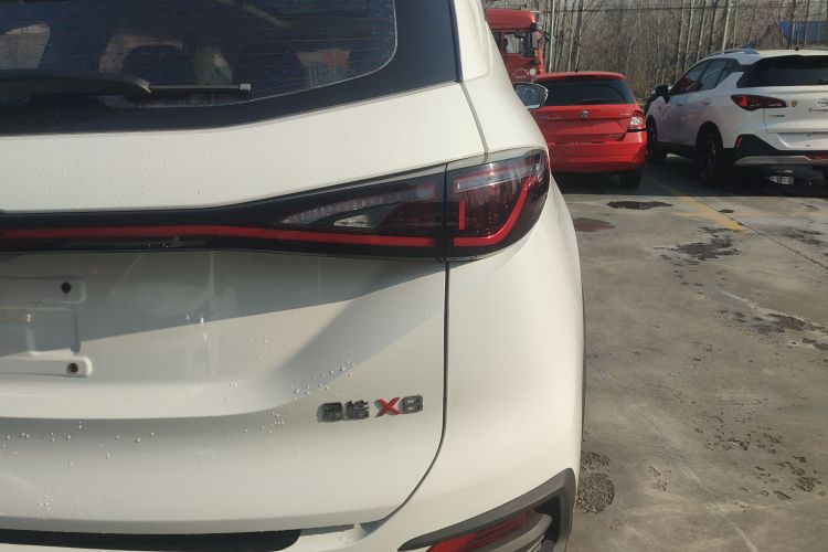 思皓X8 2021款 300T DCT豪华智联版 5座车身外观6006