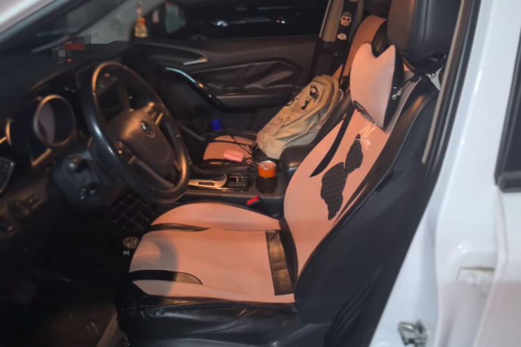 名爵 锐腾 2016款 1.5TGI TST豪华版局部细节19