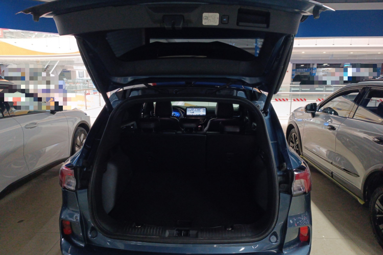 福特 锐际 2020款 EcoBoost 245 四驱纵享款ST-LINE机舱底盘23